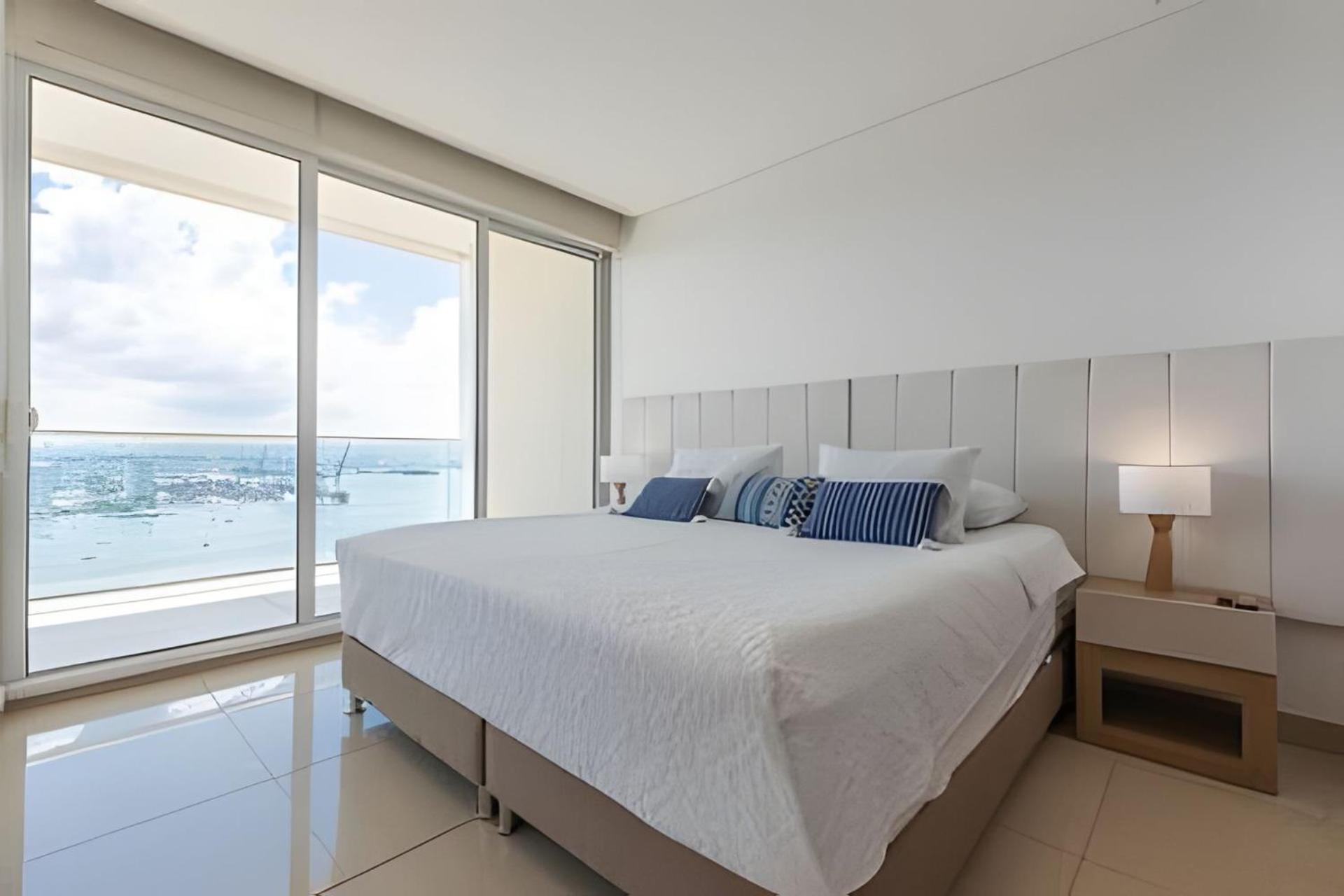¡espectacular Vista A La Bahía! Piso 26 H2 Hyatt Cartagena